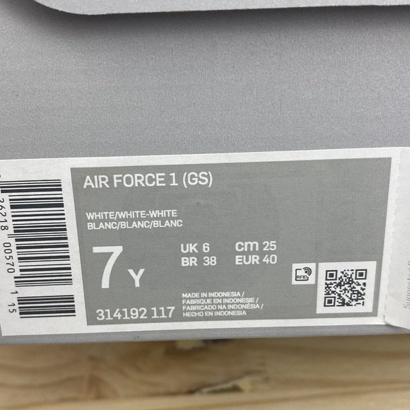 Nike Air Force 1 Low Triple White 314192-117 Size 7Y Women's 8.5 W - NEW IN BOX - Picture 8 of 8